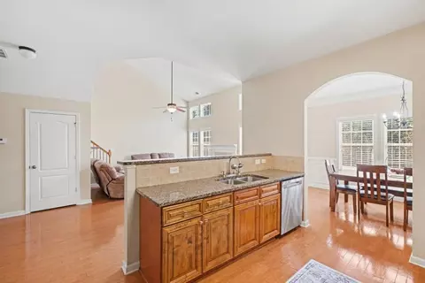 2153 Splitrail Trl, Buford, GA 30519 photo 14