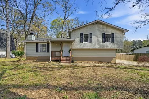4002 Summer Pl, Snellville, GA 30039