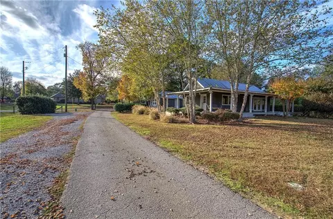 1195 Grady Rd, Rockmart, GA 30153