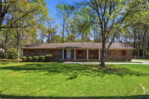 256 Jefferson Cir, Macon, GA 31220