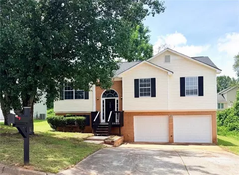 5695 Cedar Croft Ln, Lithonia, GA 30058