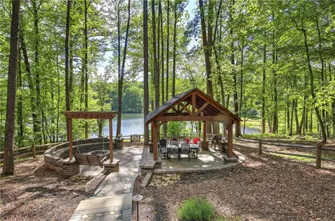 181 Fox Den Cir, Jasper, GA 30143