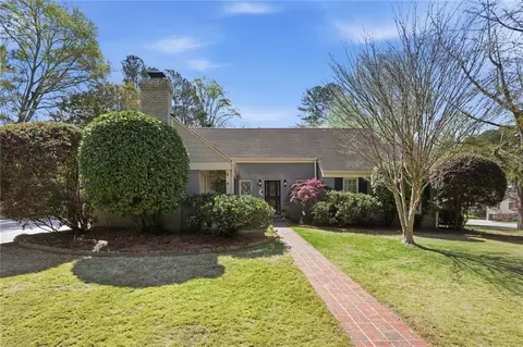 647 Park Ln, Decatur, GA 30033