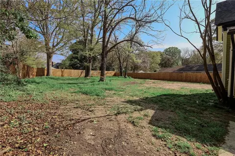 Exterior - 711 Davis St, Monroe, GA 30655 photo 3 of 5