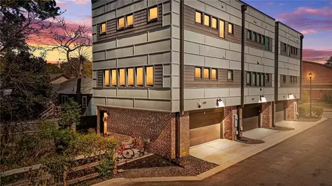 609 King Arnold St, Atlanta, GA 30354
