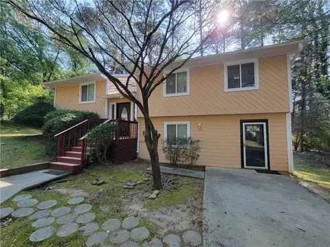 718 Harness Cres, Lithonia, GA 30058