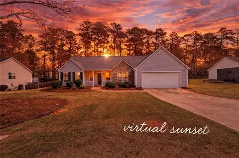 716 Manor Ridge Dr, Loganville, GA 30052