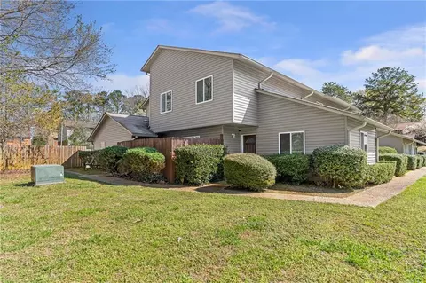 4908 Willow Ln, Austell, GA 30106