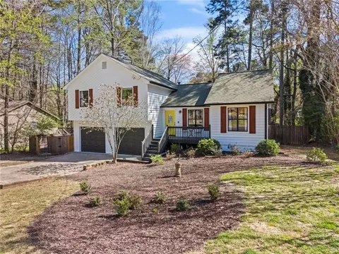3065 Sumit Wood Dr NW, Kennesaw, GA 30152