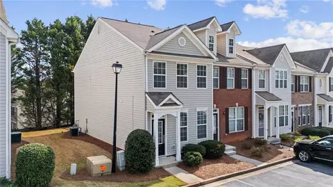 2743 Heathrow Dr, Lawrenceville, GA 30043