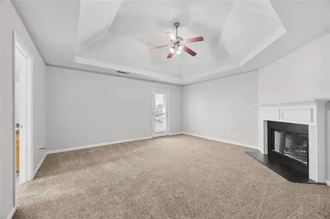 Living - 35 Kevin Ct, Porterdale, GA 30014 photo 4 of 4