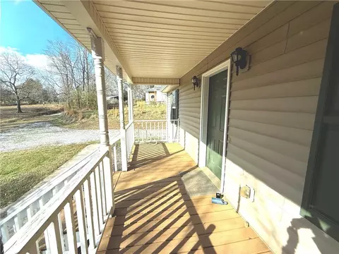 5523 Green Cir, Clermont, GA 30527