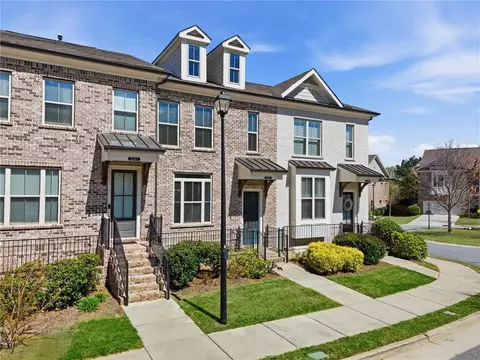 2051 Glenview Park Cir, Duluth, GA 30097