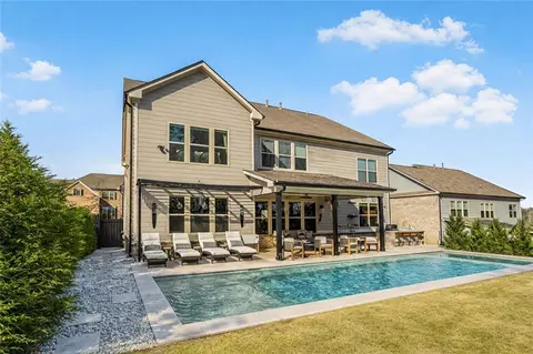 3820 Mabry Ridge Dr, Buford, GA 30518