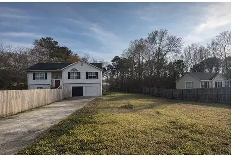 211 White Pine Ln, Temple, GA 30179