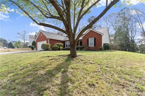 2717 Wilding Green Ln, Dacula, GA 30019