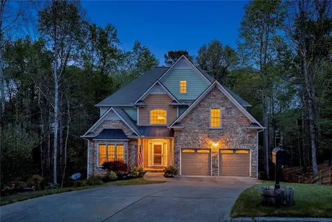 102 Valley Cir, Woodstock, GA 30189