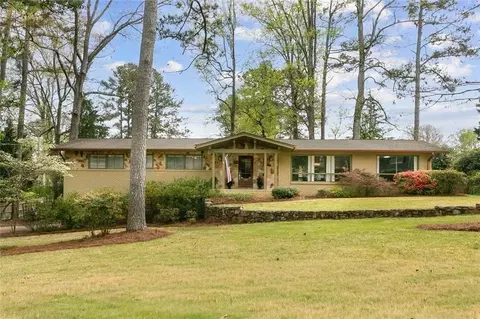2744 Pinestream Dr NE, Marietta, GA 30068
