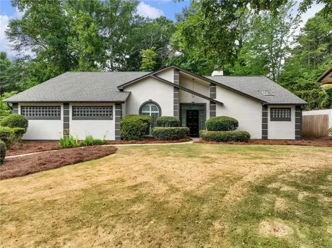5195 Forest Run Trce, Alpharetta, GA 30022