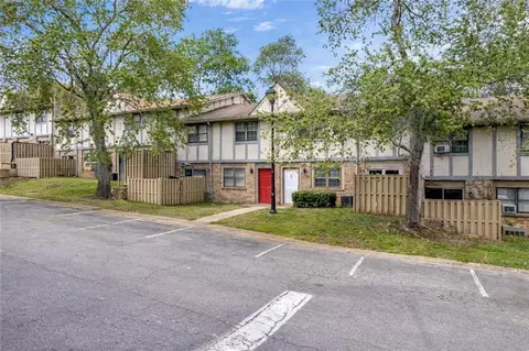 1150 Rankin St #22O, Stone Mountain, GA 30083