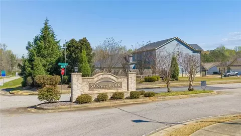 4065 Mcclendon Way, Rex, GA 30273 photo 2