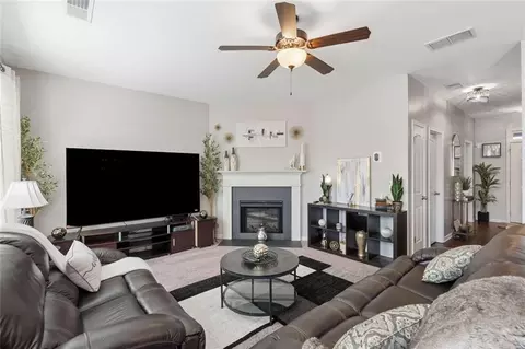 4065 Mcclendon Way, Rex, GA 30273 photo 7