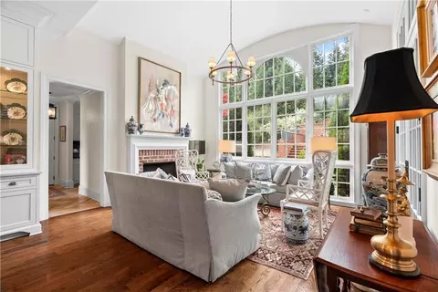 Living - 315 E Line St, Calhoun, GA 30701 photo 6 of 6