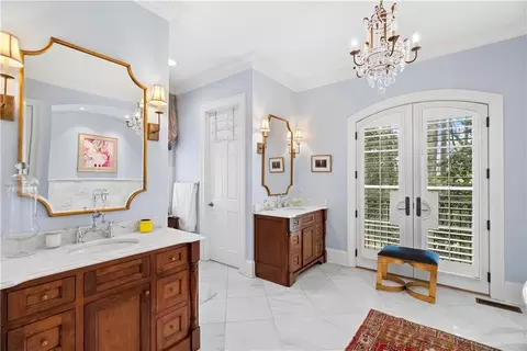 Bath - 315 E Line St, Calhoun, GA 30701 photo 6 of 7