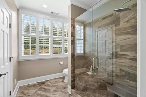 Bath - 315 E Line St, Calhoun, GA 30701 photo 2 of 7