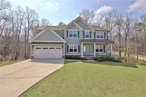24 Deer Creek Ct, Moreland, GA 30259