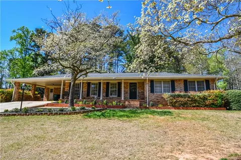 1325 Maple Dr SW, Lilburn, GA 30047
