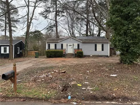 4191 Hanes Dr, Decatur, GA 30035