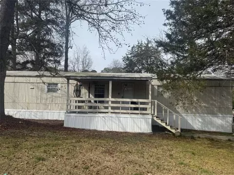 521 Bay Creek Xing, Loganville, GA 30052