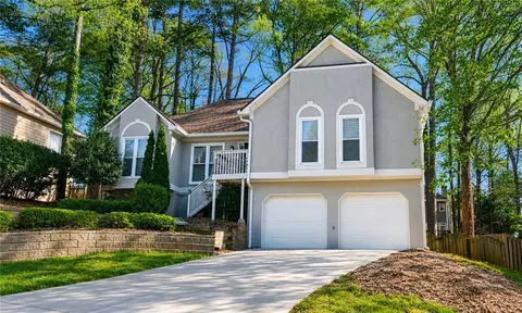 912 Feather Creek Ln, Woodstock, GA 30189