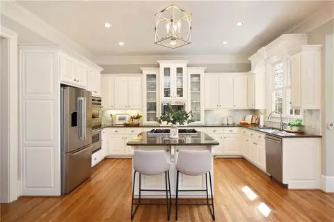 Kitchen - 1325 Rolling Links Dr, Alpharetta, GA 30004 photo 2 of 8