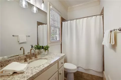Bath - 1325 Rolling Links Dr, Alpharetta, GA 30004 photo 1 of 9