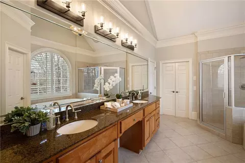 Bath - 1325 Rolling Links Dr, Alpharetta, GA 30004 photo 3 of 9