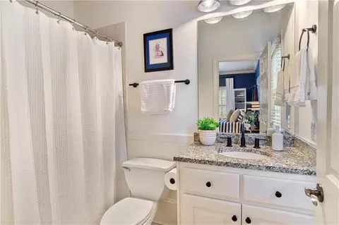 Bath - 1325 Rolling Links Dr, Alpharetta, GA 30004 photo 7 of 9