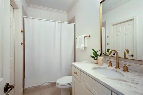 Bath - 1325 Rolling Links Dr, Alpharetta, GA 30004 photo 6 of 9