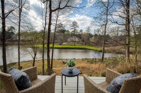 View/Area - 1325 Rolling Links Dr, Alpharetta, GA 30004 photo 4 of 11