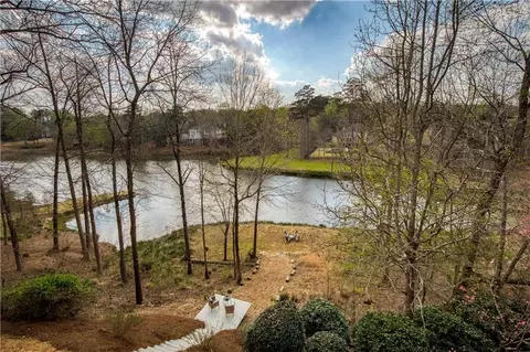 View/Area - 1325 Rolling Links Dr, Alpharetta, GA 30004 photo 2 of 11