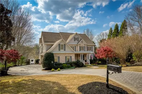 Exterior - 1325 Rolling Links Dr, Alpharetta, GA 30004 photo 16 of 19