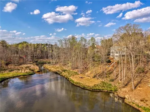 View/Area - 1325 Rolling Links Dr, Alpharetta, GA 30004 photo 8 of 11