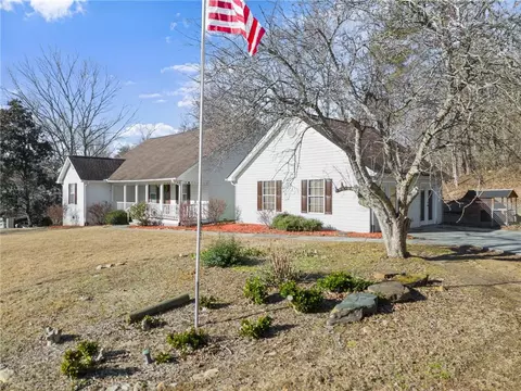 105 Pinewood Pl, Dahlonega, GA 30533