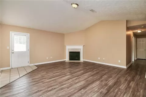 Living - 101 Live Oak Dr, Jackson, GA 30233 photo 1 of 3