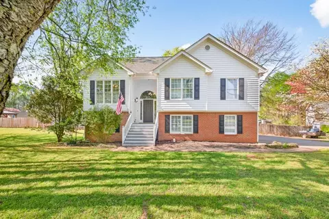 69 Siding Ln, Jefferson, GA 30549