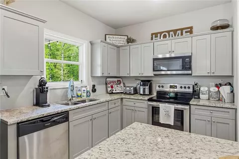 Kitchen - 171 Strickland, Forsyth, GA 31029 photo 3 of 3