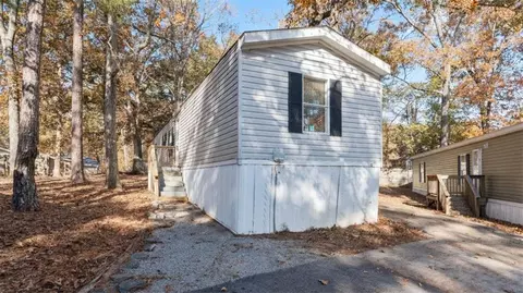 6266 Dorsett Shls, Douglasville, GA 30135