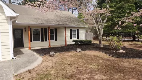 1135 Burning Bush Dr, Loganville, GA 30052