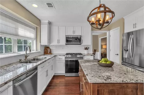 3845 Chastatee Dr, Duluth, GA 30097 photo 9